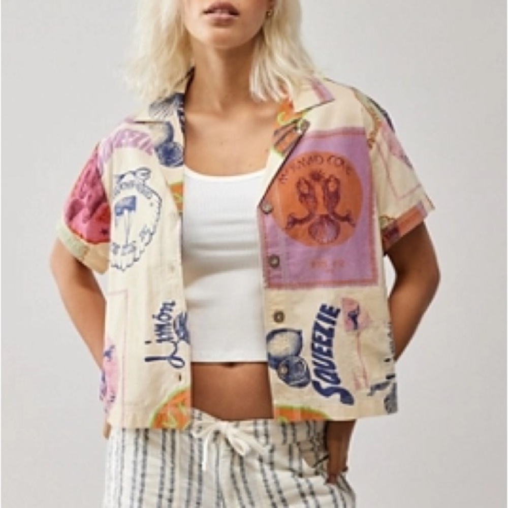 Urban Outfitters Multicolor Graphic Short Sleeve Top